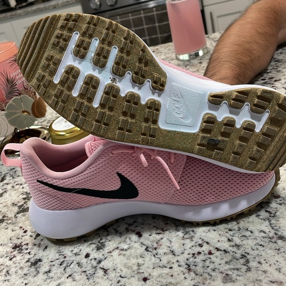 Women’s Nike golf shoes roshe pink - Picture 3 of 8